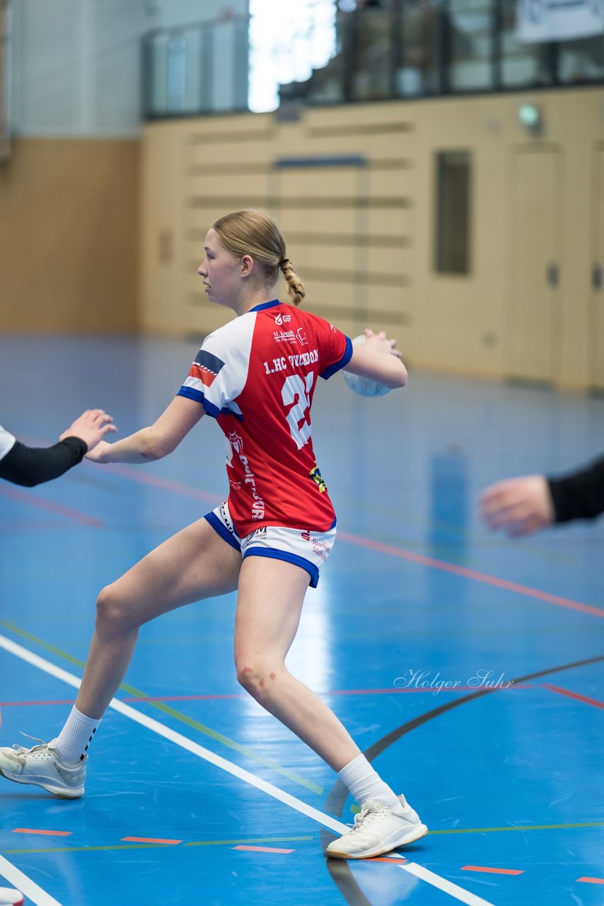 Bild 184 - wBJ HC Quickborn - HSG Tills Loew. : Ergebnis: 19:20